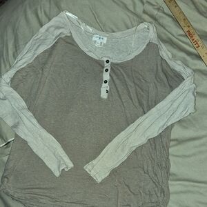 Umgee Two-Tone Gray Long Sleeve Henley